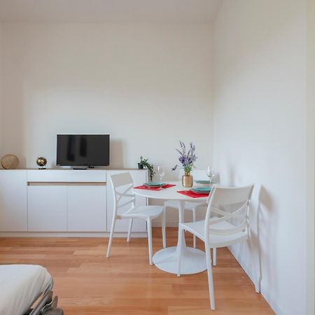 I Host Apartment - Gressoney 2 Milano Eksteriør billede